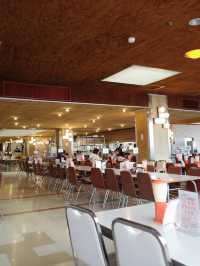 🍦【岩手・花巻】  レトロな大食堂で味わう、特大のソフトと“夢を育んだ景色”。