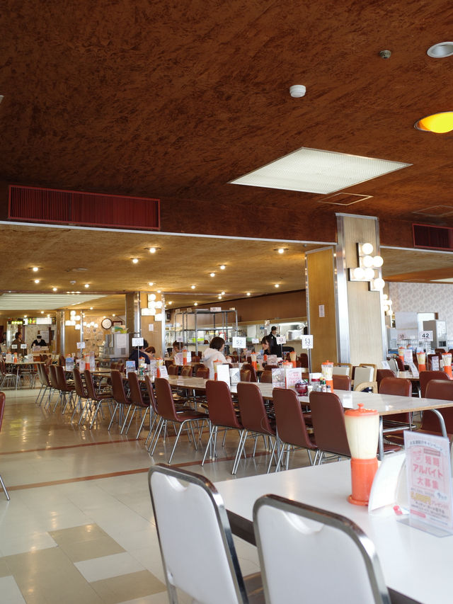 🍦【岩手・花巻】  レトロな大食堂で味わう、特大のソフトと“夢を育んだ景色”。