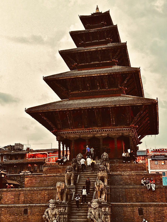 Bhaktapur Durbar square 13th century architecture 