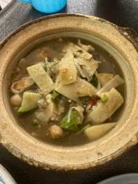 ชู้ลาวชู้รส ร้านอาหารอีสานแซ่บถึงใจ
