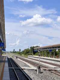 สถานีรถไฟเนินมะกอก