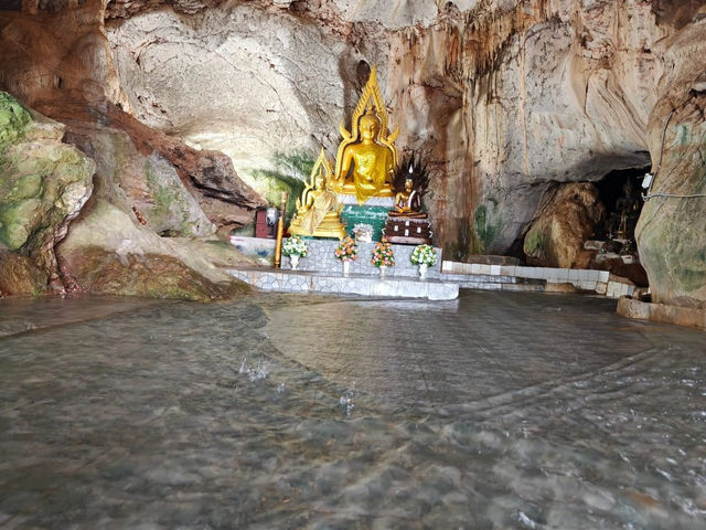 ナーンの山奥で見つけた、静寂と祈りの隠れ寺院へ――🚗🌄
