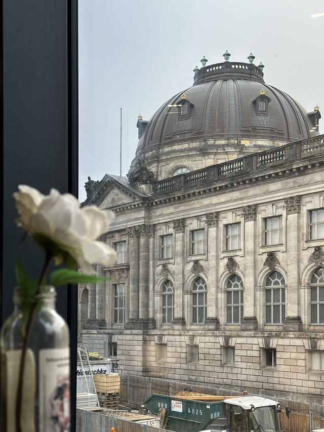 A substitute to Pergammon museum 