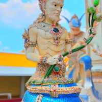 Bangkok’s Craziest Temple? You HAVE to See Wat Pariwat’s Wild Statues! 🏯✨