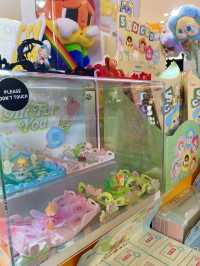 芭達雅｜Central Pattaya POP Mart 泡泡瑪特快閃店一走進就想全包！POP MART Central Pattaya成為收藏控的朝聖地，人手一袋