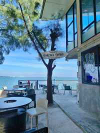 Affordable Café by the Sea? Yes Please