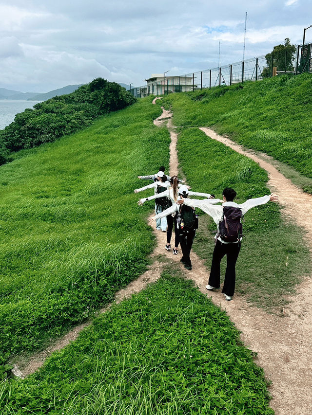 香港｜鶴咀道上一路的藍天白雲與大海🌊🩵
