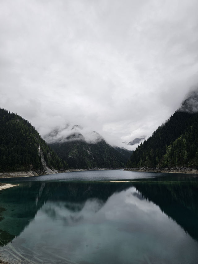 Ultimate Jiuzhaigou Valley Guide: China's Most Breathtaking UNESCO Paradise