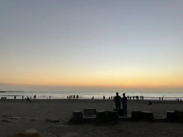 漫步漁光島：一場海風輕拂的夕陽夢境！