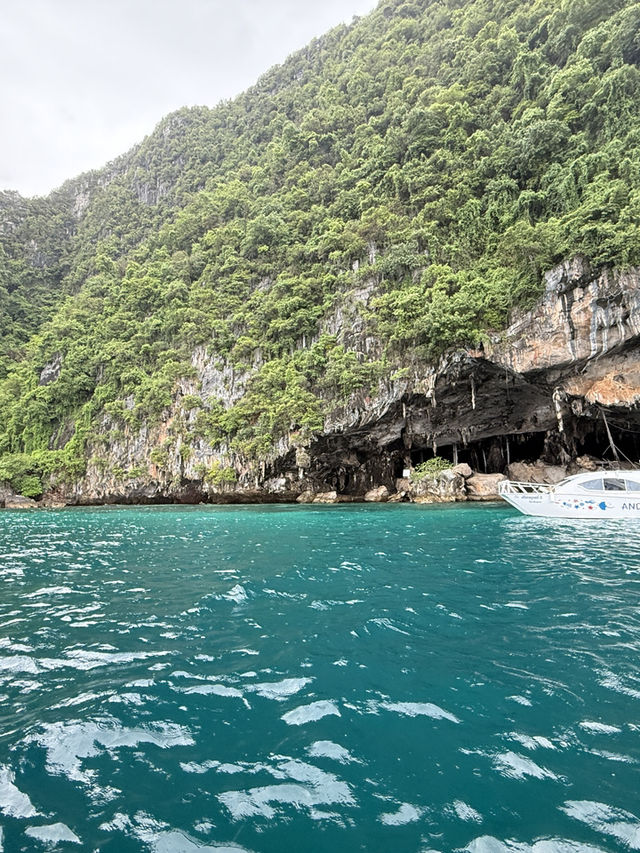 🏝️ Paradise Found: Maya Bay & Beyond! 🌊