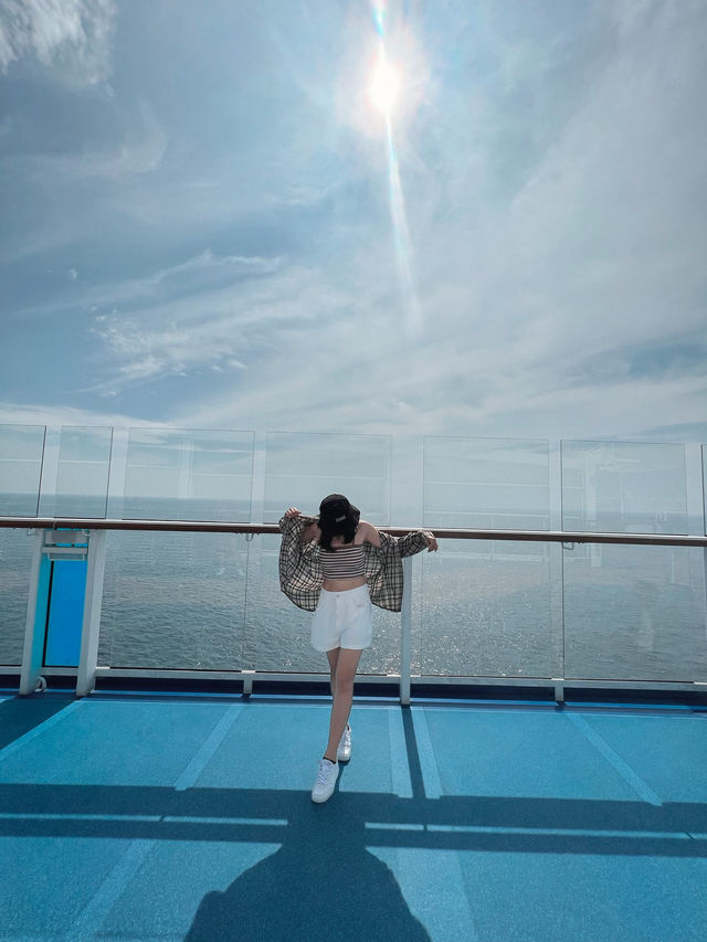 Royal Caribbean Vibes: Eat. Sleep. Play. Repeat. 🚢✨