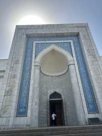 Visit the Almaty Central Mosque: A Spiritual Gem in Kazakhstan 🇰🇿🕌
