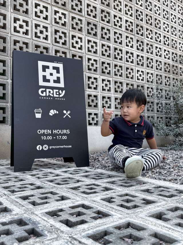 Grey corner house 