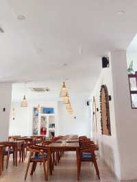De’Sands Diaries: Santorini Vibes for Eat, Exhale, Enjoy!