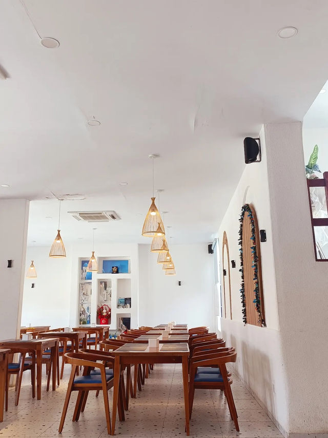 De’Sands Diaries: Santorini Vibes for Eat, Exhale, Enjoy!