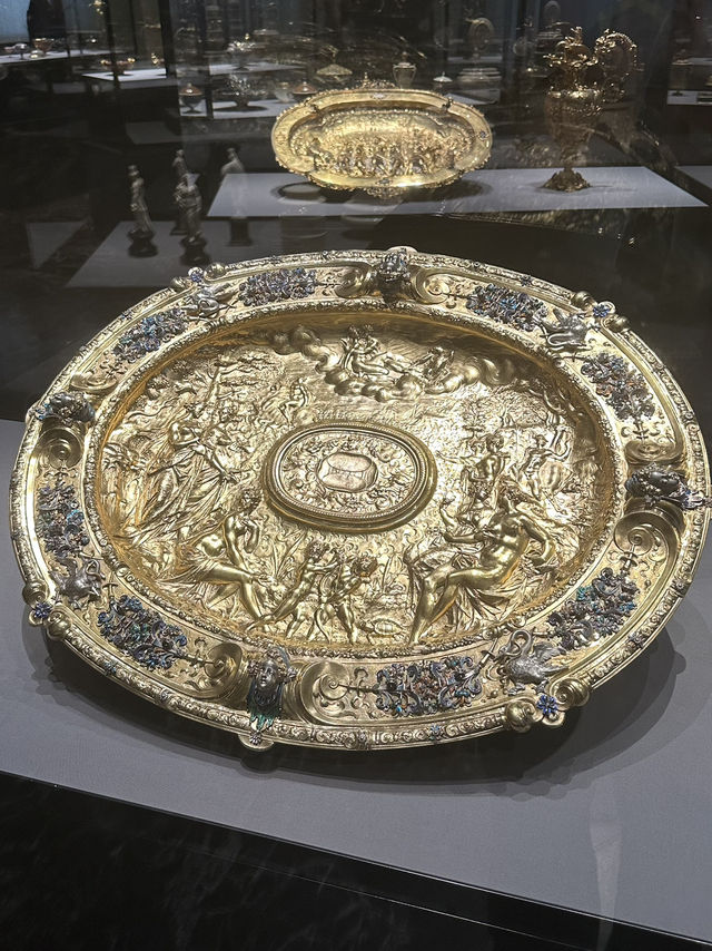 Bruegel’s Kingdom & Klimt’s Gold: Vienna’s Art Colossus