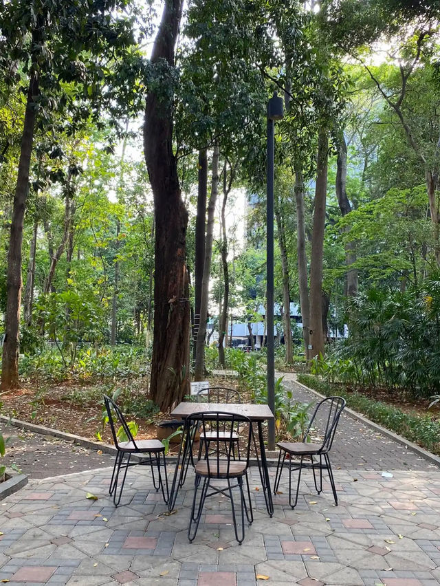 Arborea Cafe: The Chill Spot Beneath the Leaves