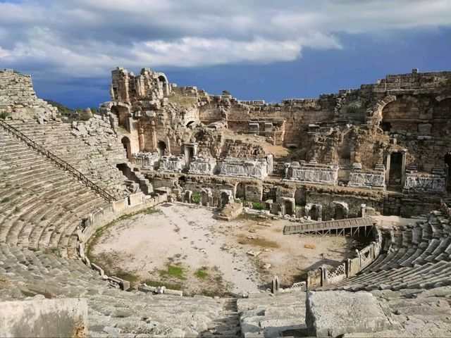 Wandering Through Time at Perge