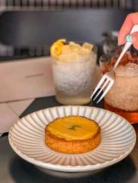 Saloon Cafe Hongkong