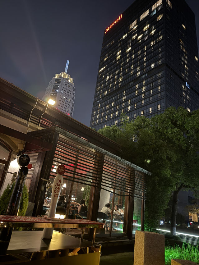 Discovering Shanghai: A Visual Journey Through Light, Nature, and City Glamour