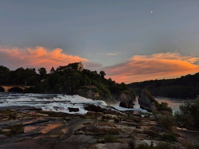 RhineFalls at night