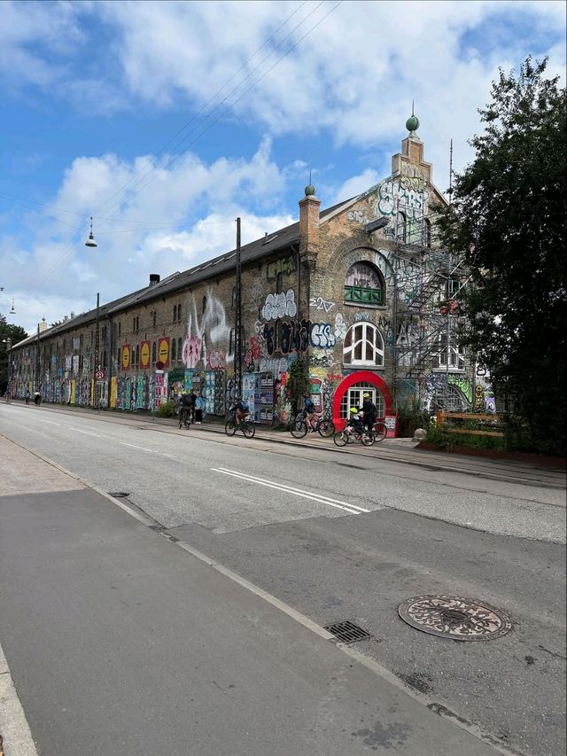 Laid Back Stroll Through Freetown Christiania