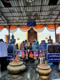 สักการะหลวงพ่อโตปางป่าเลไลยก์