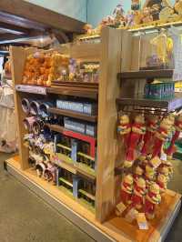 Pooh Corner Toy & Gift – Hong Kong Disneyland