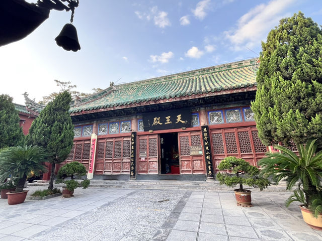 🛕 Da Xiangguo Temple — The Spiritual Heart of Kaifeng 🛕 Da Xiangguo Temple — The Spiritual Heart of Kaifeng