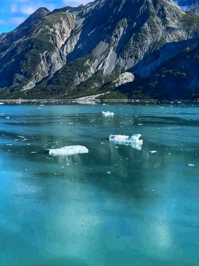❄️ Glacier Bay National Park – Alaska’s Frozen Paradise