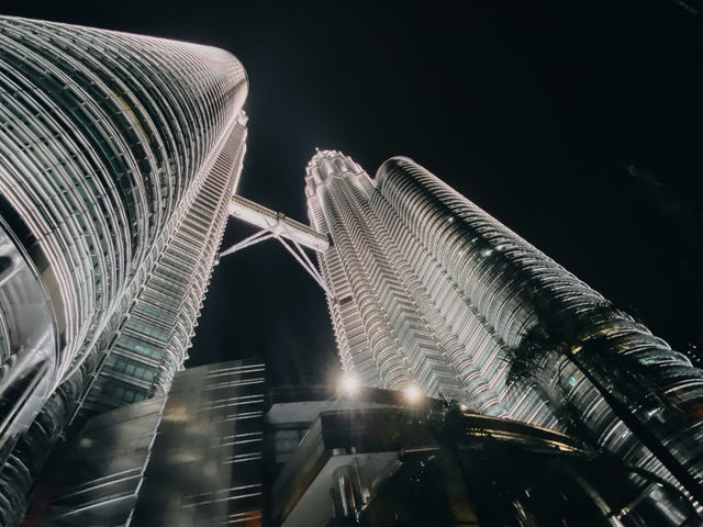  🌆 Petronas Twin Towers