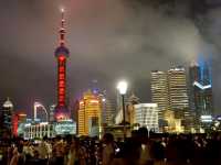 夜色中的東方明珠塔