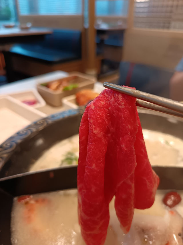 今天吃撐了！火鍋界天花板:SRF和牛+哈根達斯任性吃
