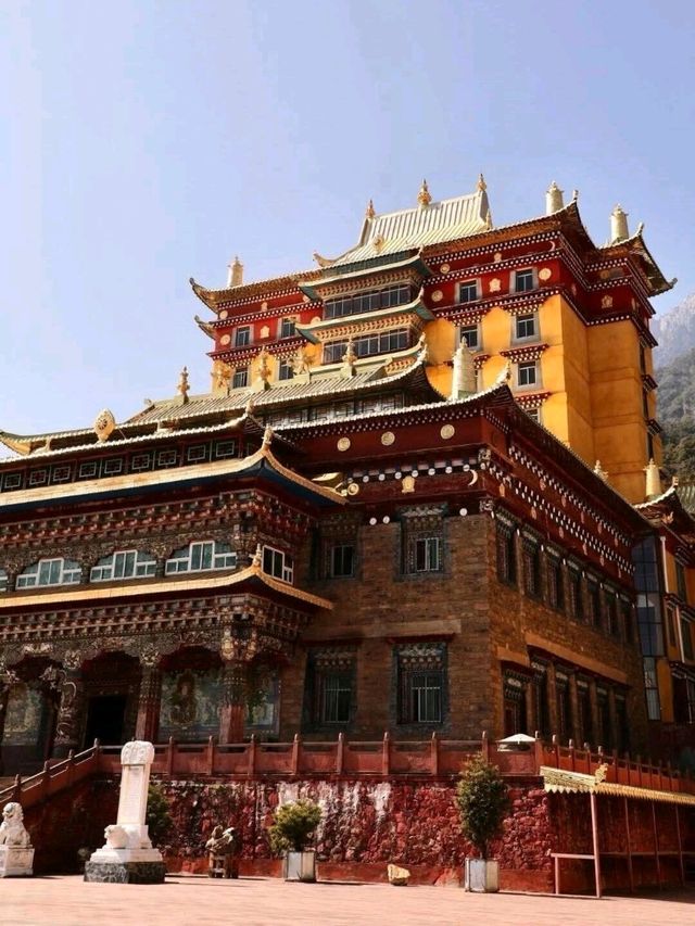 Muli Grand Monastery
