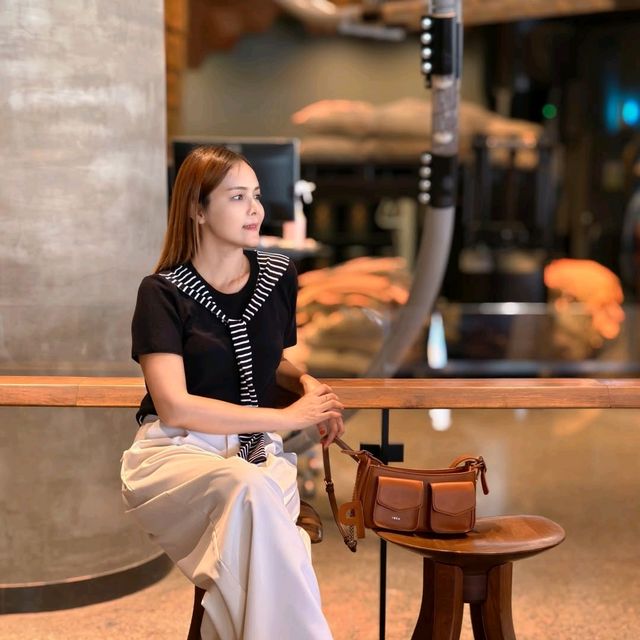 Starbucks ที่ใหญ่ที่สุดในจีน Starbucks ที่ใหญ่ที่สุดในจีน