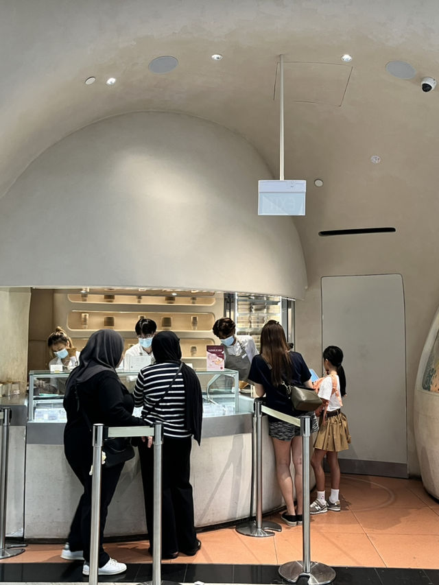 🌴シンガポールの空港で味わう癒しと美味しいアイス🍨|Jewel Changi Airport 🌴シンガポールの空港で味わう癒しと美味しいアイス🍨|Jewel Changi Airport