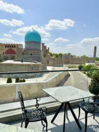 A table with a view of Samarkand’s blue dome 💙