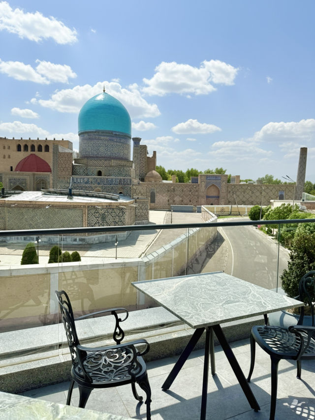A table with a view of Samarkand’s blue dome 💙