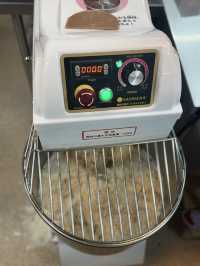 【調布/ドーナツ工場で1日店員】 穴場スポット。オーガニック🍩屋さんでお仕事体験できるんたよ♡