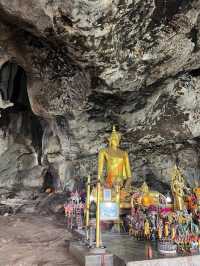 นั่งรถไฟเที่ยวเส้นทางรถไฟสายมรณะ จ.กาญจนบุรี