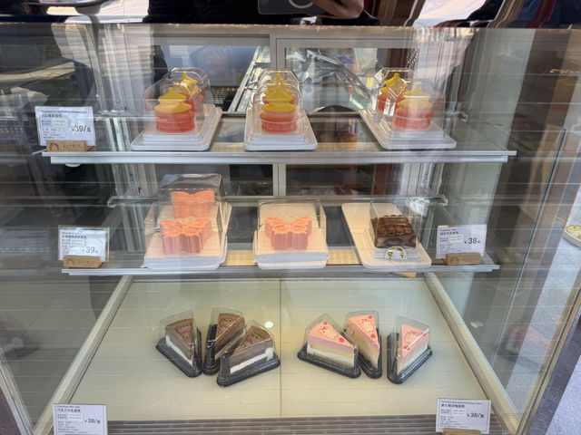 ☕🍰 Tiantan Moments 天坛拾光 — A Pleasant Surprise Inside the Temple of Heaven Park ☕🍰 Tiantan Moments 天坛拾光 — A Pleasant Surprise Inside the Temple of Heaven Park