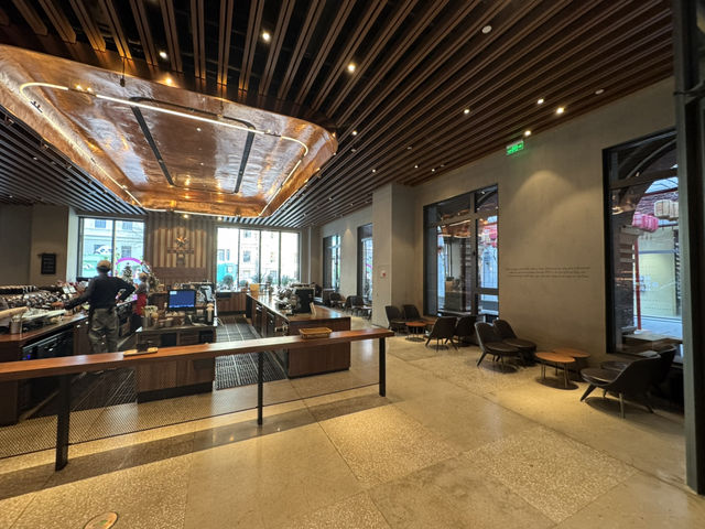 ☕ STARBUCKS RESERVE (Beijing Fun / Beijingfang) — Good Coffee, but Service Lacks Genuine Warmth