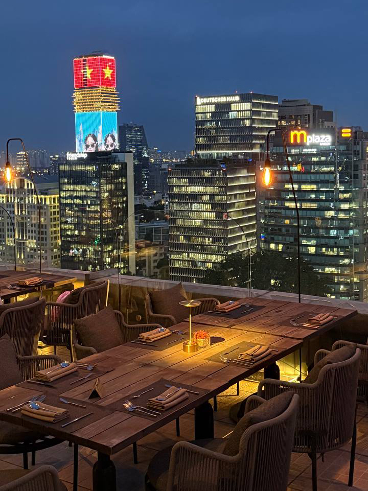 2026 Ho Chi Minh City Restaurant] Social Club Rooftop Bar Travel Guide &  Travel Experiences | Updated May | Trip Moments