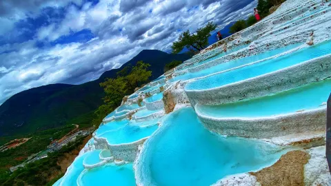 2 kỳ quan thiên nhiên hàng đầu gần Shangri-La sẽ khiến bạn kinh ngạc ⛰️💧 — traveler post in Bạch Thủy