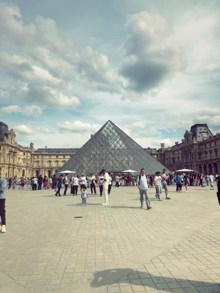 The Louvre From the Outside… Because That Queue Was a NOPE 😂🇫🇷