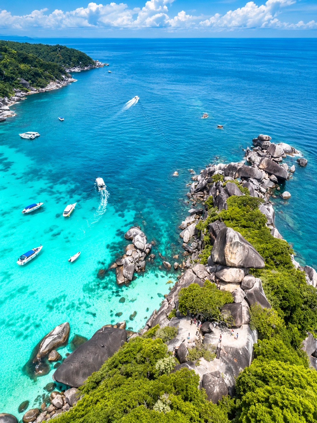 🏝️🩵 Similan Islands — The gateway to the Andaman Sea, a Thai marine paradise with crystal-clear turquoise waters, as beautiful as the Maldives.