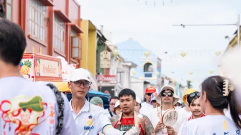 The Iew Keng procession, Aam Kathu (Lai Thu Tao Bo Keng) — traveler post in Phuket