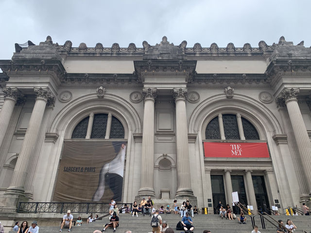 THE MET
