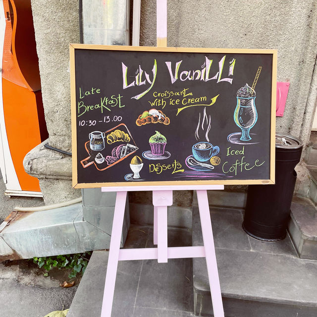 【ジョージア🇬🇪/かわいいがたくさん集まったカフェ🧁☕️】