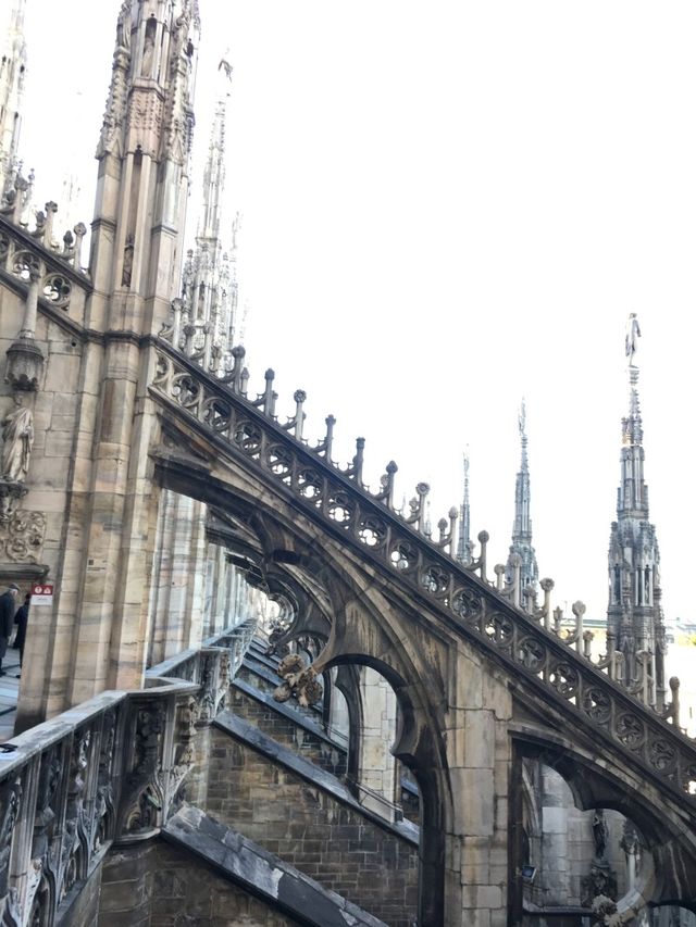 세계에서 네 번째로 큰 성당: 밀라노 두오모 